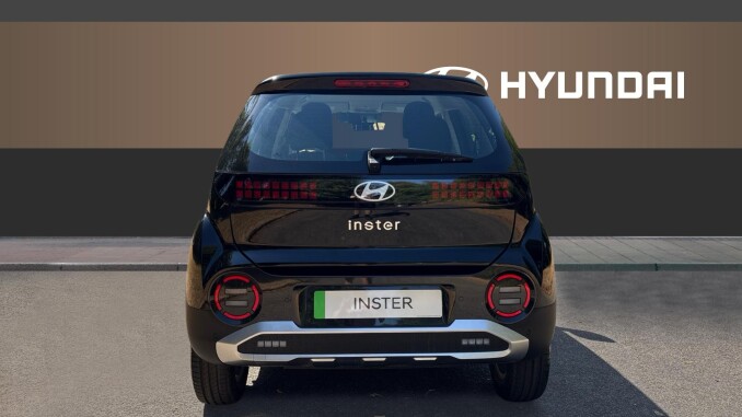 Hyundai INSTER 85kW 01 49kWh 5dr Auto Electric Hatchback - Image 6